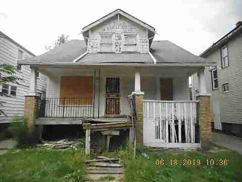 14433 Robson (2)_m.jpg